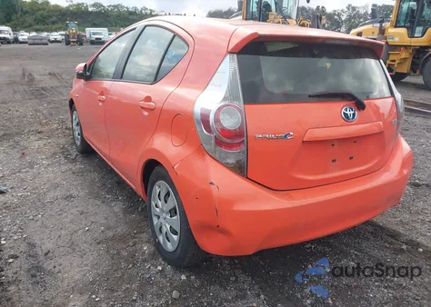 2012 Toyota Prius C One из США, поврежденный, VIN JTDKDTB36C1026302
